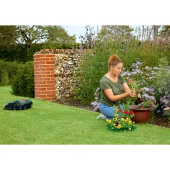 BOSCH INDEGO INDEGO M+ 700 ROBOTPLÆNEKLIPPER 700 M2