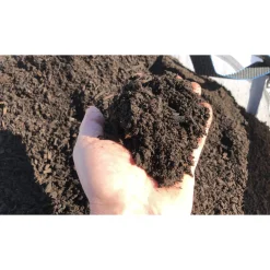 DYRK ØKOLOGÍSK OG SPAGNUMFRI BIGBAG PILEKOMPOST 1000 L