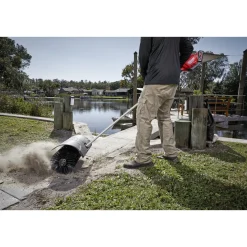 MILWAUKEE BØRSTEFORSATS AKKU UDEN BATTERI OG LADER