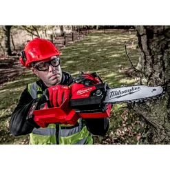 MILWAUKEE GRENSAV 15 CM UDEN BATTERI OG LADER