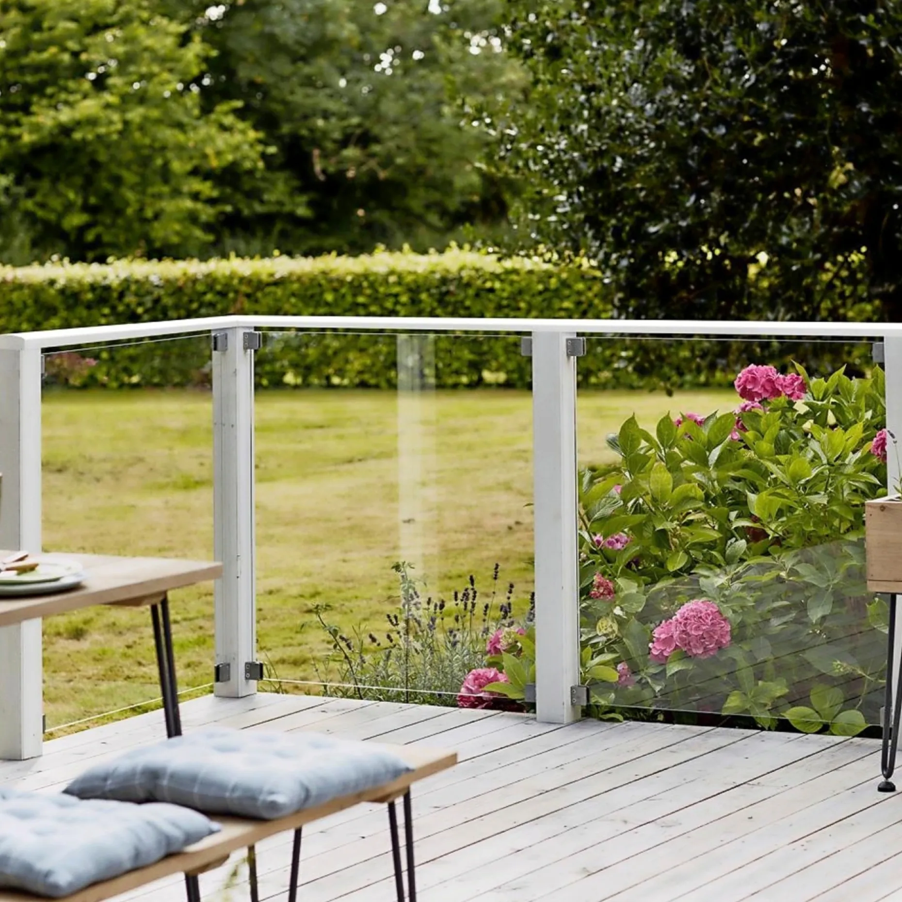 PLUS HÅNDLISTER 3.40 X 11.40 X 209 CM HVID