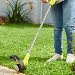 RYOBI RY18LT23A-120 GRÆSTRIMMER 23 18V MED BATTERI OG LADER